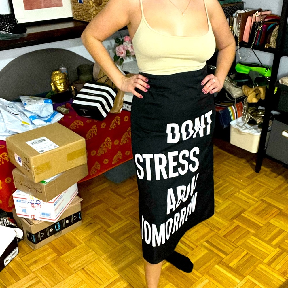 Don’t stress about tomorrow graphic skirt